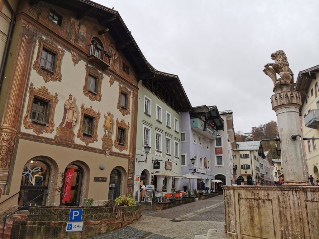 Ausflugsziele Berchtesgaden bei schlechtem Wetter: Unser Rundgang durch den Ort