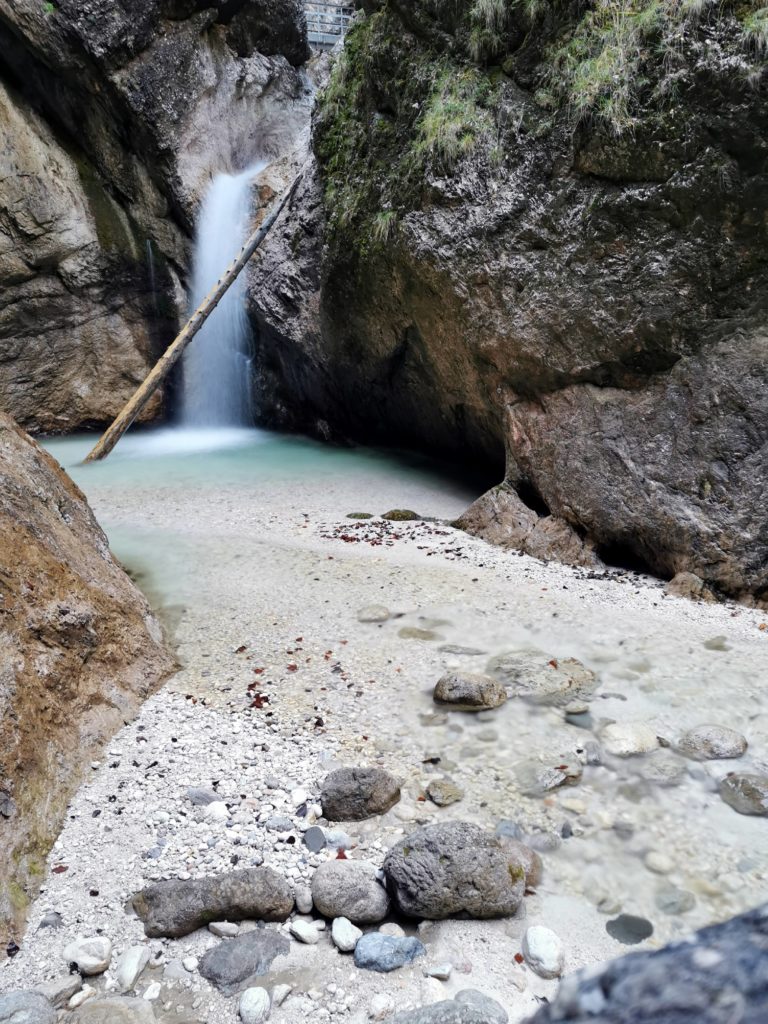 EIne der Top Sehenswürdigkeiten Bayern: Die Almbachklamm