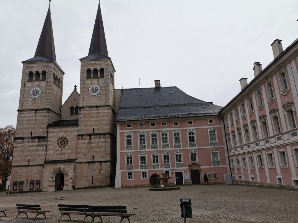 Ausflugsziele Berchtesgaden bei schlechtem Wetter und Sehenswürdigkeiten Berchtesgaden bei Regen: Das Schloss in der Altstadt