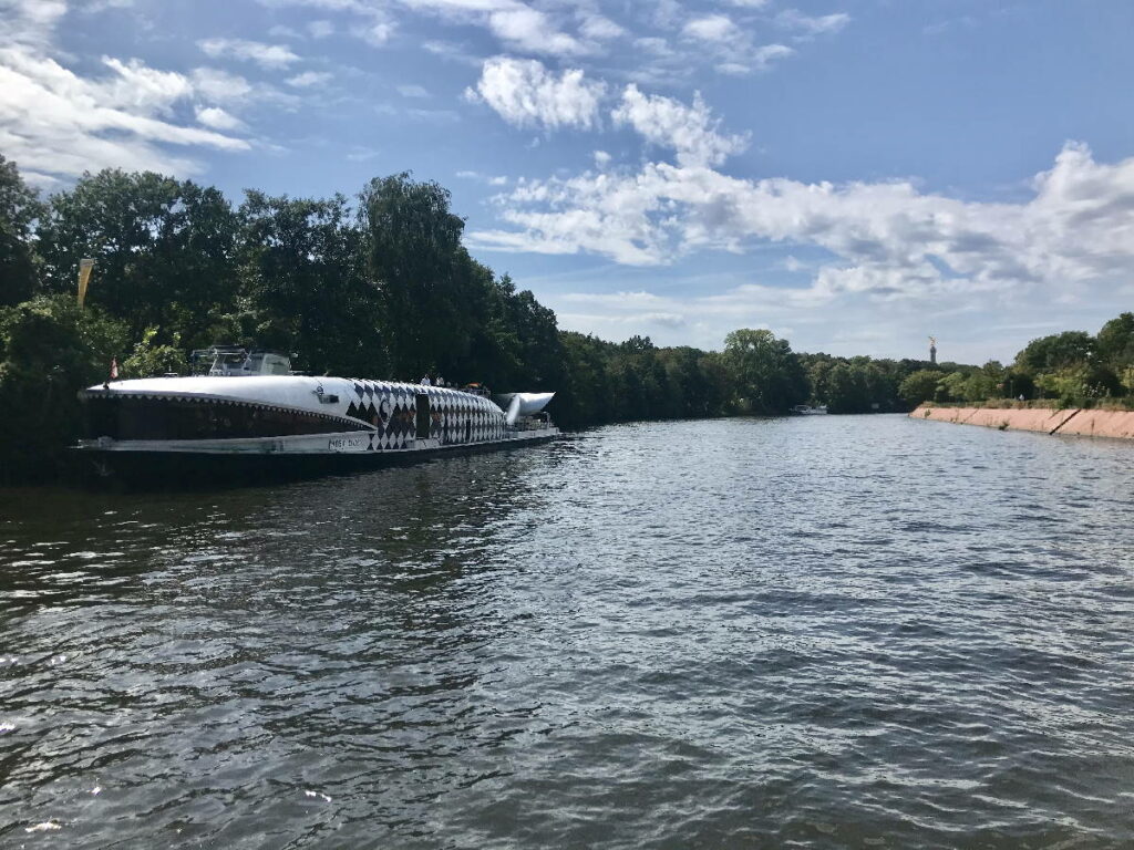 Sehenswürdigkeiten Deutschland - eine Schifffahrt auf der Spree durch Berlin