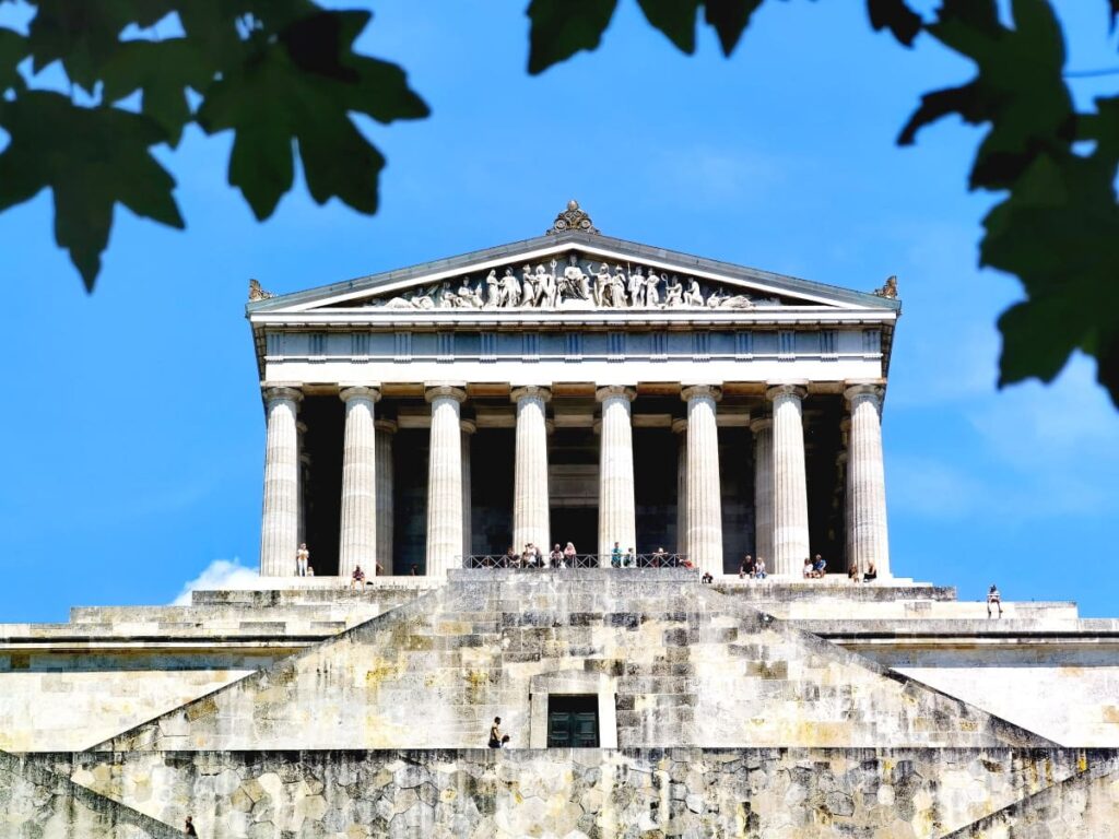 Gehört zu den Top Deutschland Sehenswürdigkeiten - die Walhalla Regensburg