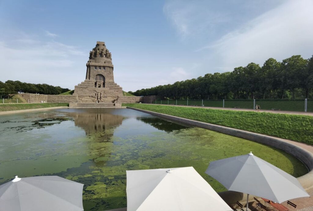 Völkerschlachtdenkmal Leipzig - ein riesiges Monument, das bei keinem Leipzig Ausflug fehlen sollte