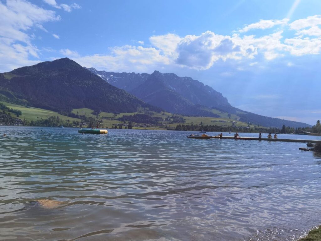 Österreich Sehenswürdigkeiten - der Walchsee und die tolle Natur rund um Kössen