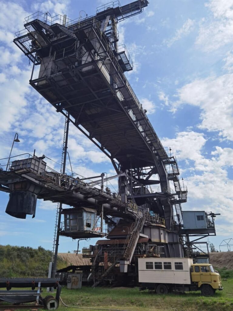 Sehenswürdigkeiten Sachsen - besuch den Bergbau Technik Park mit den riesigen Maschinen des Bergbaus