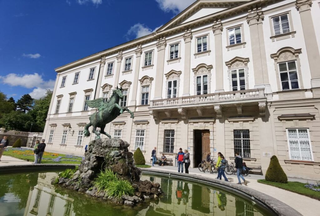 Das Schloss Mirabell ist eine der meistbesuchten Salzburg Sehenswürdigkeiten