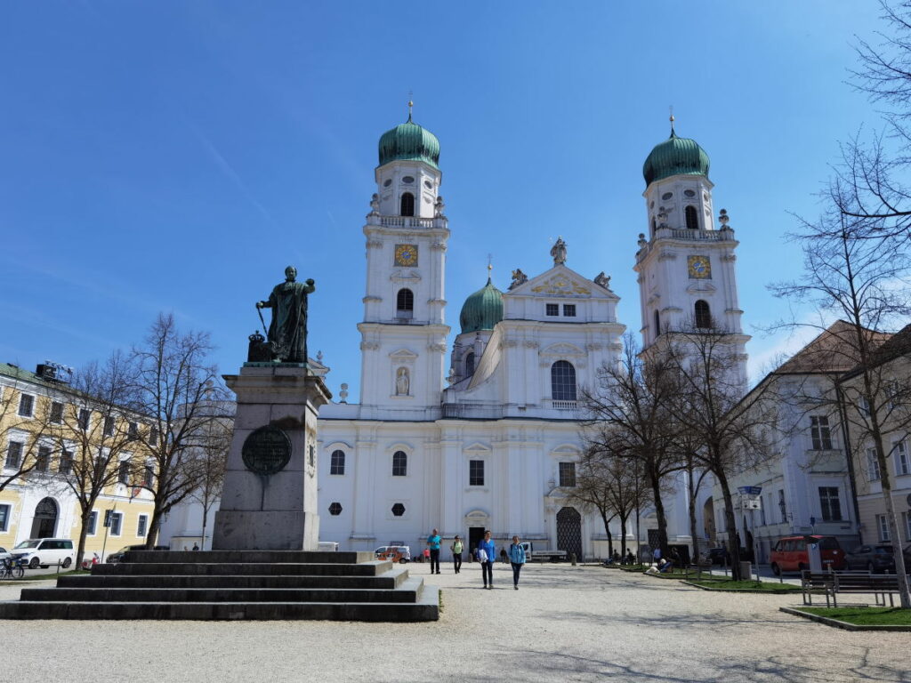 Bekannte Passau Sehenswürdigkeiten - der Dom St. Stefan