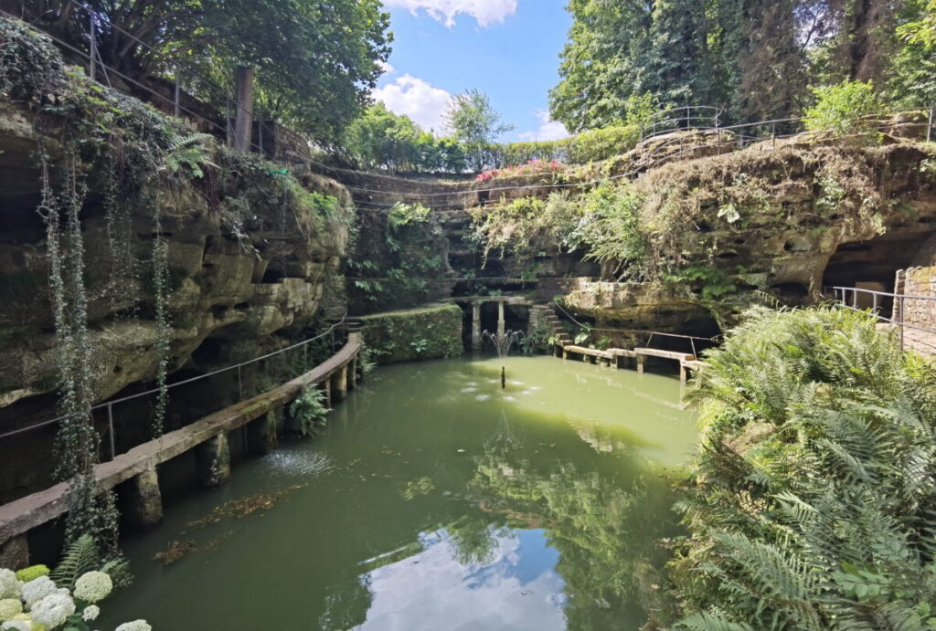 Eifel Geheimtipps: Der Felsenweiher in Ernzen