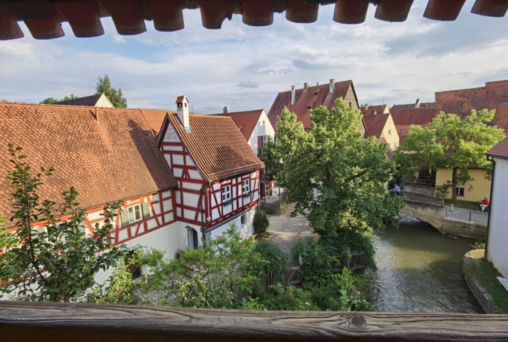 Nördlingen Sehenswürdigkeiten - die vielen Fachwerkhäuser in der Altstadt