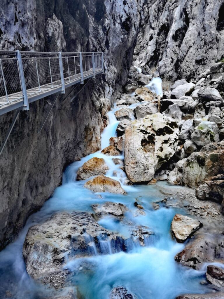 Du solltest einmal durch die Höllentalklamm wandern, traumhafte Wanderung an der Zugspitze