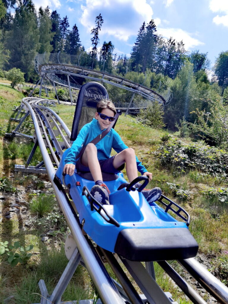 Fichtelgebirge Sehenswürdigkeiten, die Spaß machen: Die Sommerrodelbahn am Ochsenkopf