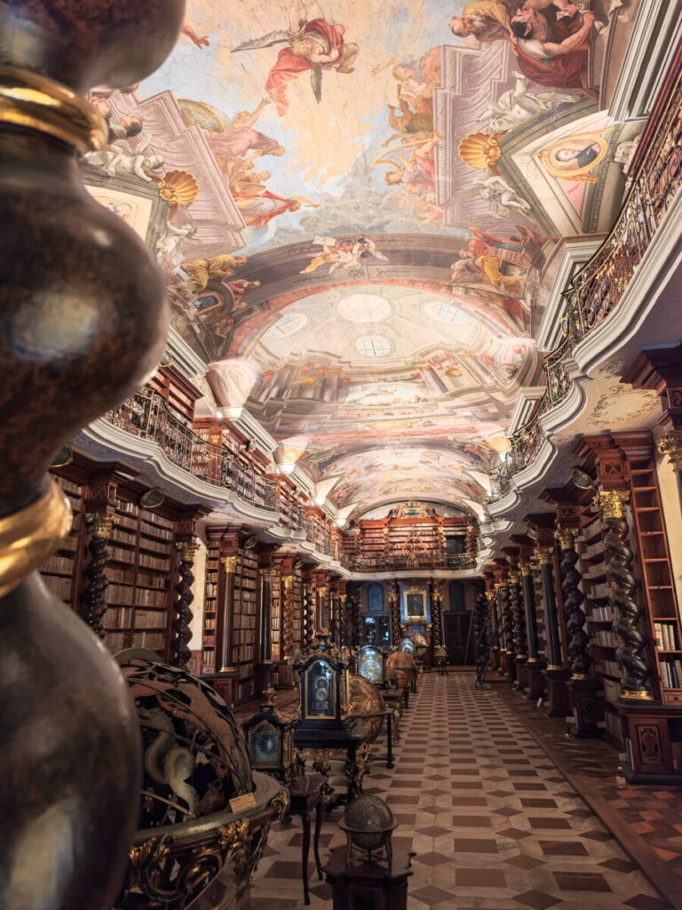 Das Klementinum mit der Bibliothek ist eine der lohnenden Prag Sehenswürdigkeiten
