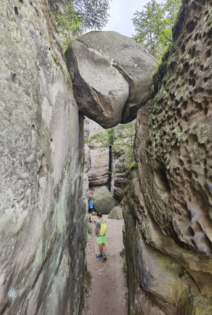 Geheimtipp Tschechien Sehenswürdigkeiten: Die beiden Felsenlabyrinthe am Berg Ostaš